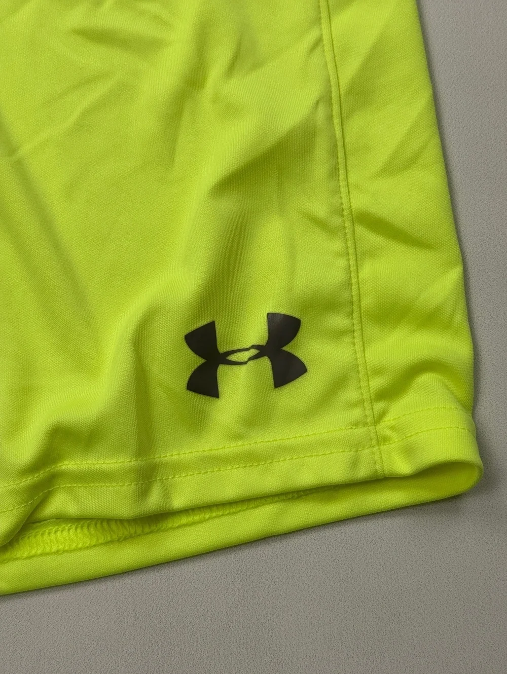 Under Armour Athletic Shorts Neon Yellow Loose Fit - Boys XL